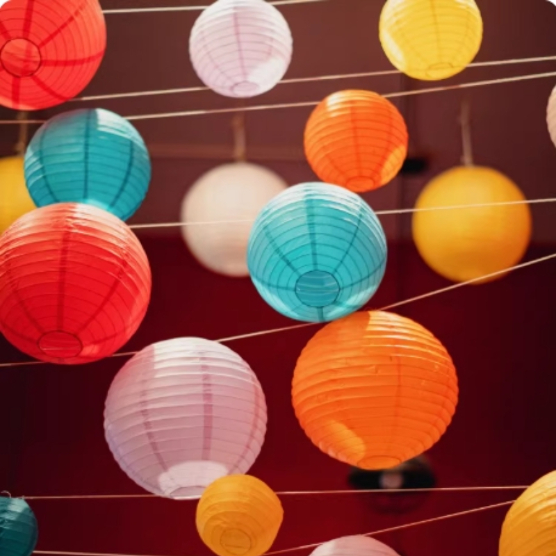 Lanternes chinoises multicolor - Supply Wedding Venue avis et prix