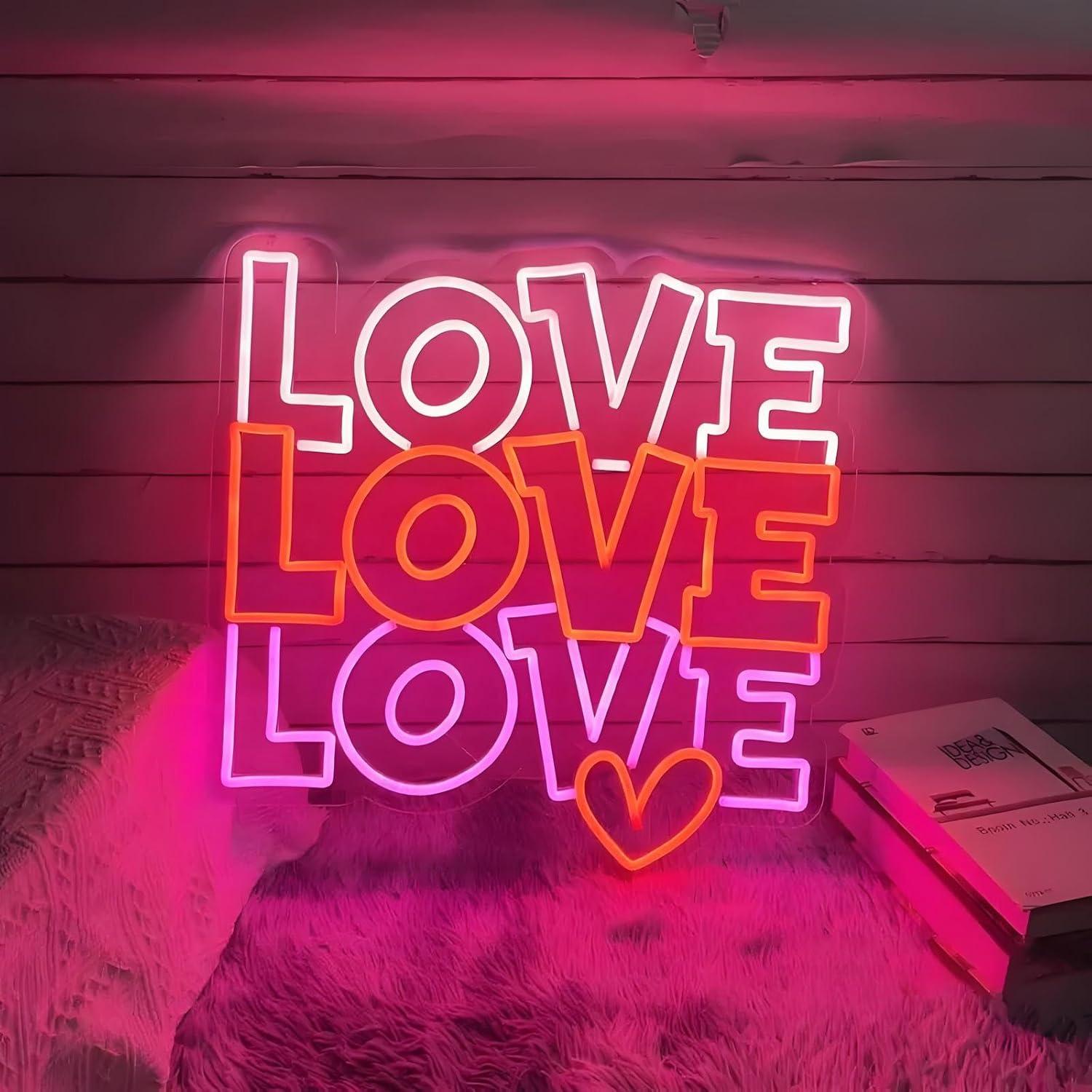 Enseigne néon « Love » à LED U - Wedding Shop avis et prix