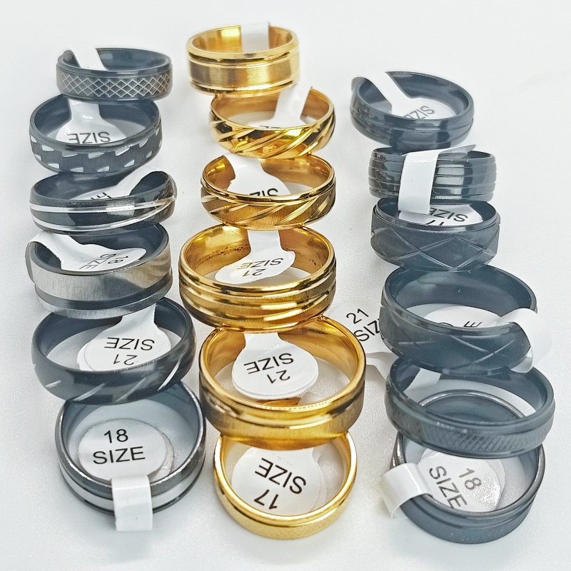 Lot de 18 bagues unisexes en a - Wedding Supply Resale avis et prix