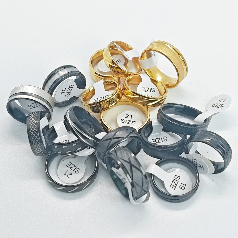 Lot de 18 bagues unisexes en a - Wedding Supply Resale avis et prix
