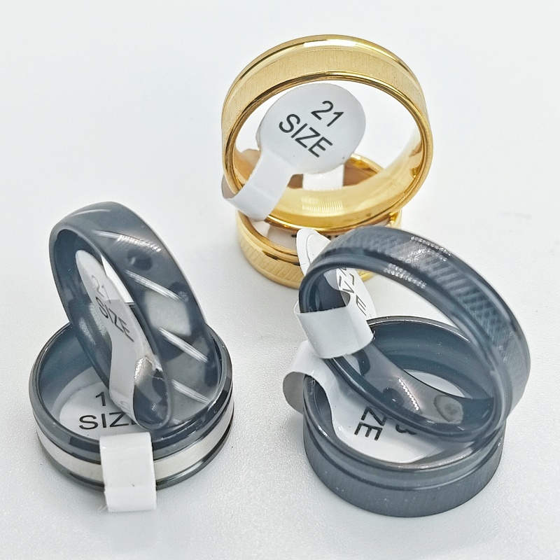 Lot de 18 bagues unisexes en a - Wedding Supply Resale avis et prix